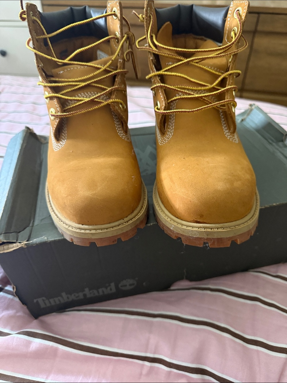 Timberland premium Waterproof bootWheat Nubuck Sz 5M Junior’s - Picture 4 of 7